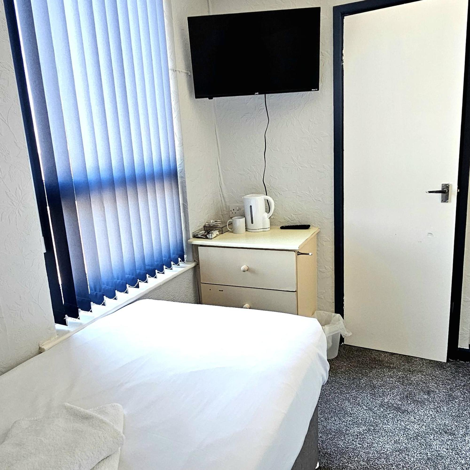 Sapphire Hotel Blackpool Promenade Room photo